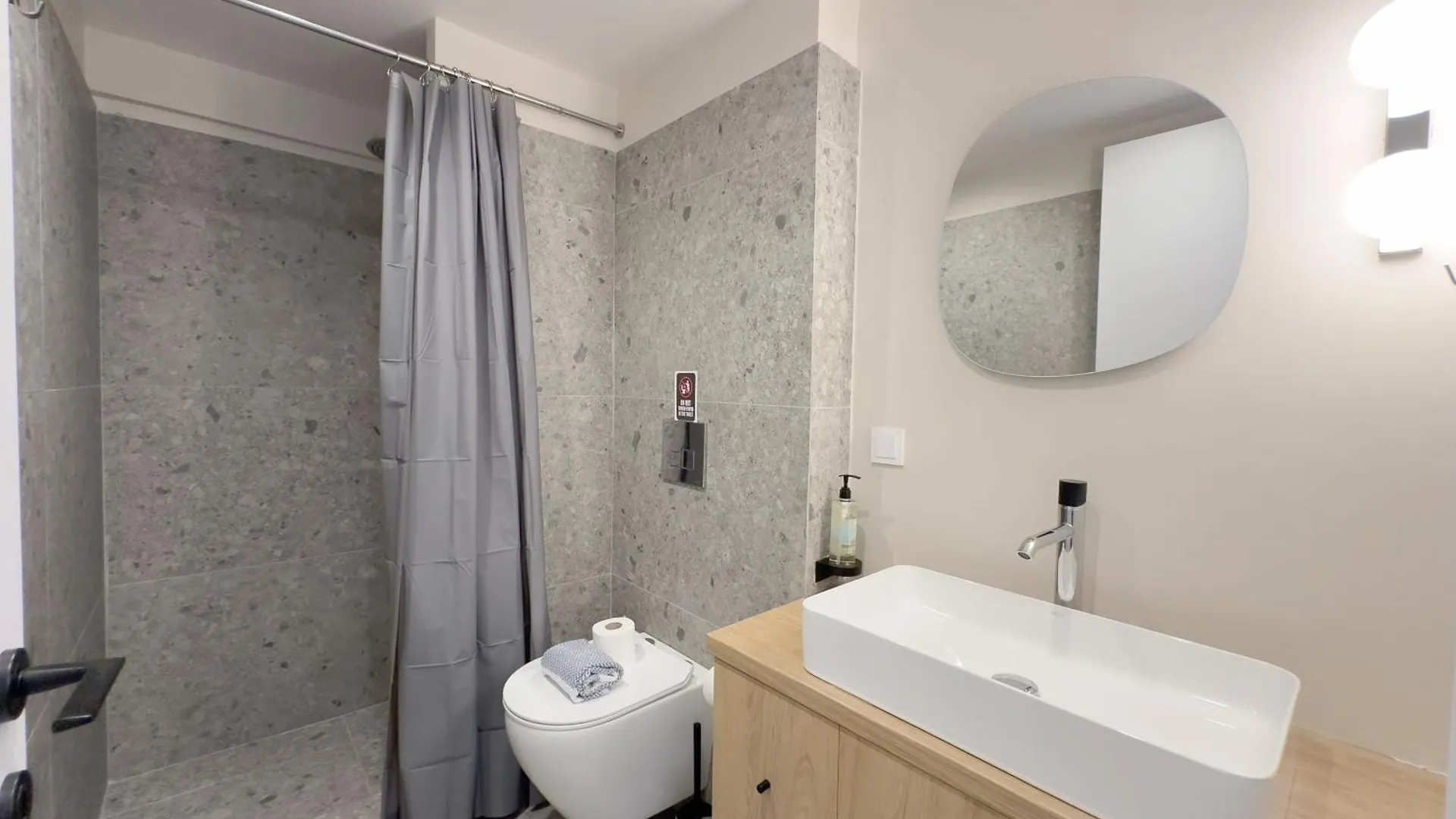 Amber Studios & Suites 테살로니키 아파트